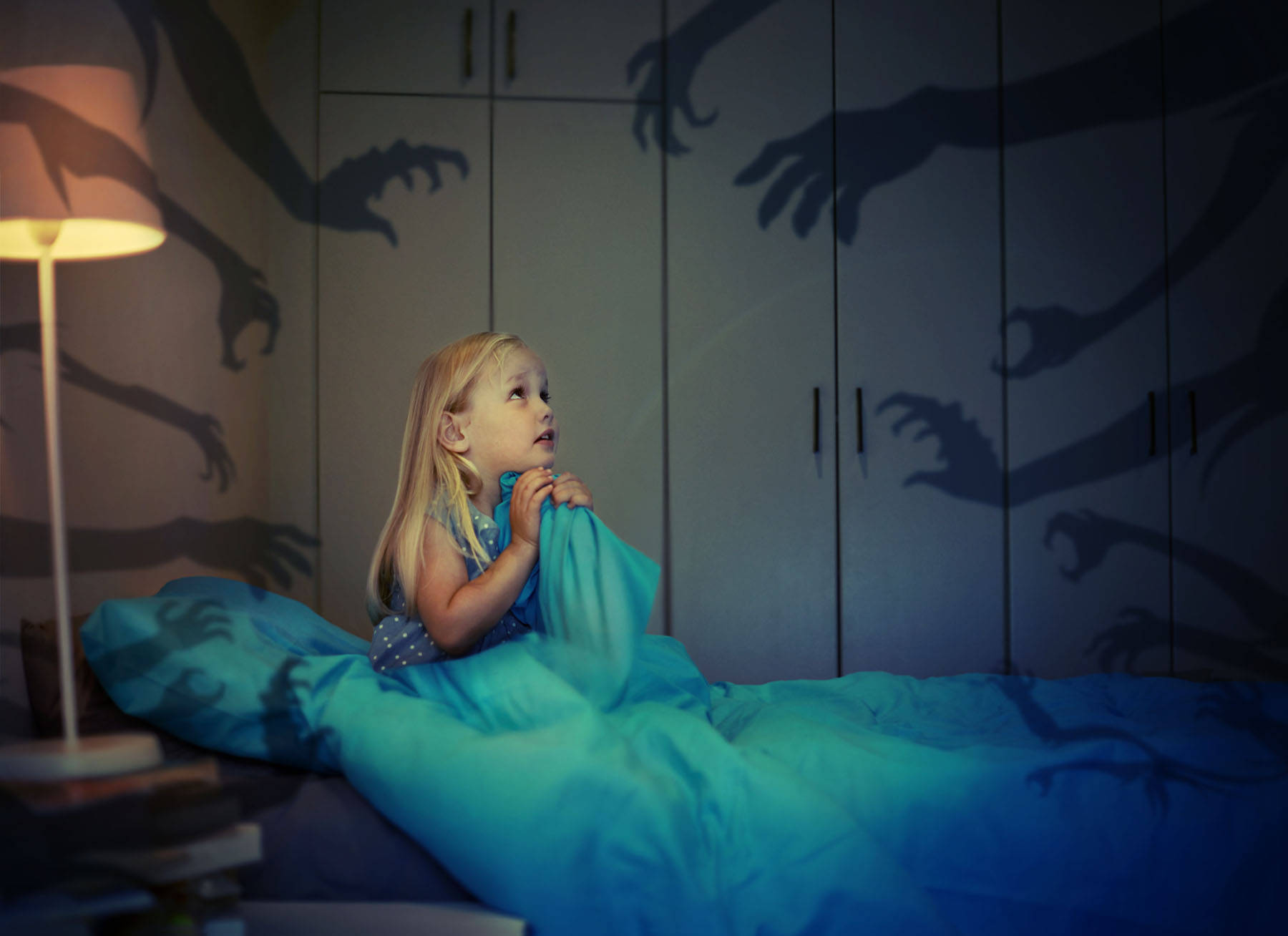 Image of little girl in bed with night terror