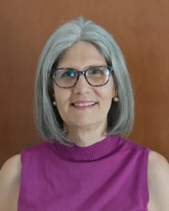Headshot of Ana Veciana, author (2023)