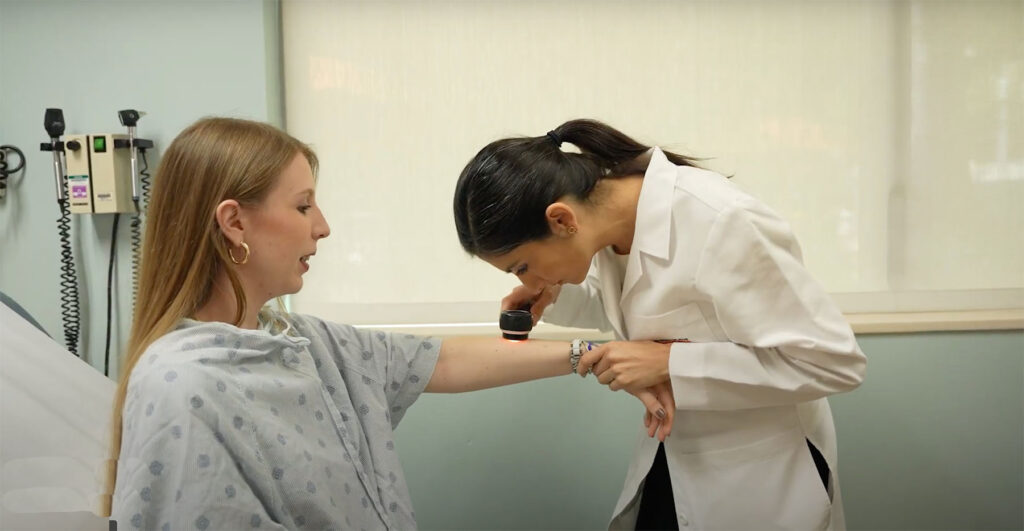 Cuidando su salud: una paciente de Sylvester que tiene cancer de piel