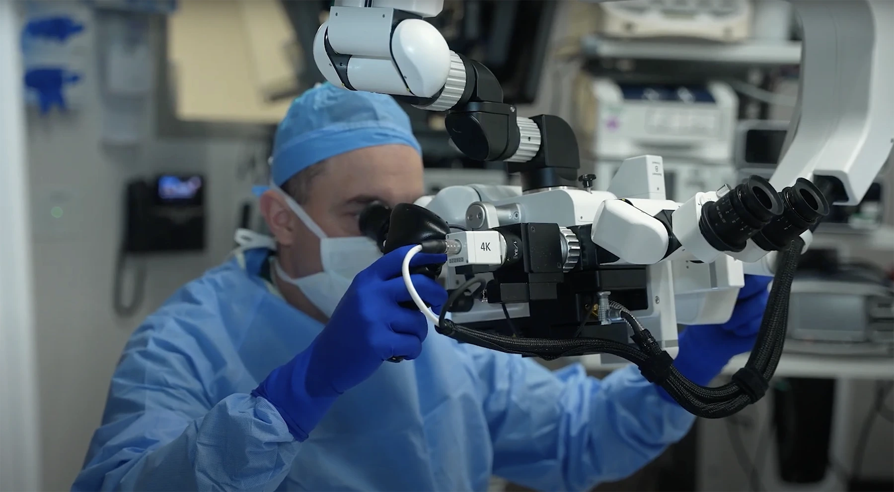 Dr. Rodrigo Pagani in the surgical suite at UHealth Doral.