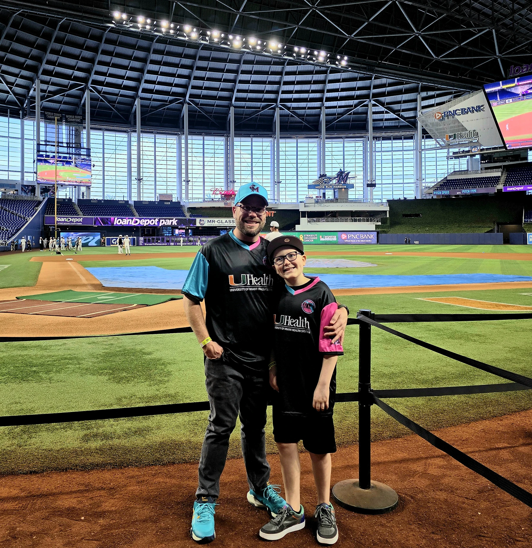 Javier and David Gonzalez at the Marlins